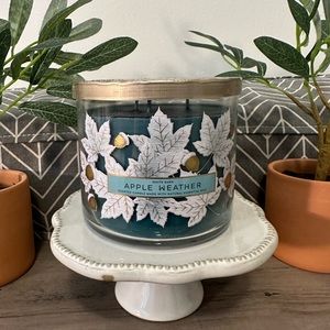 Brand new - Bath & Body Works 3-Wick candle
